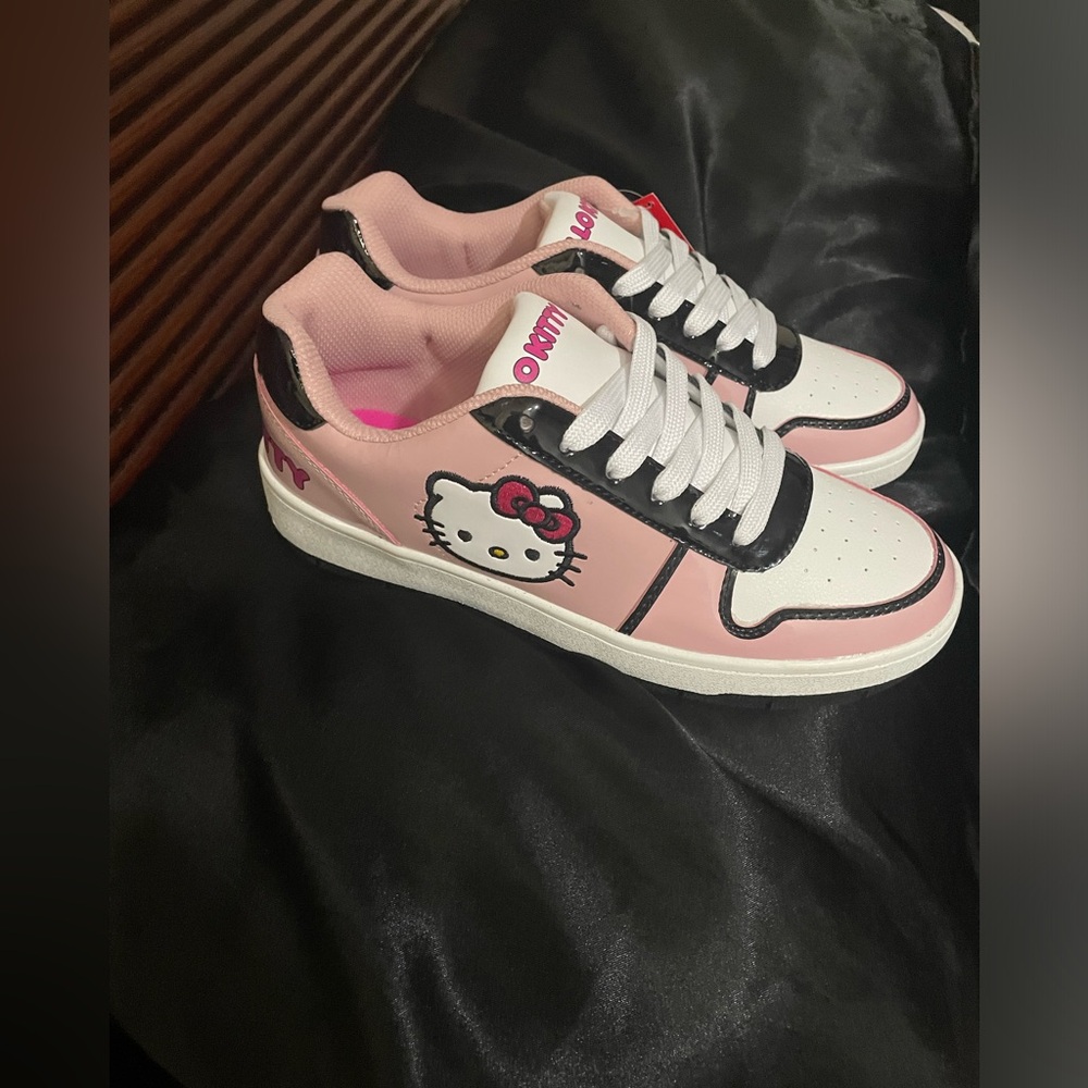 HELLO KITTY LADIES SHOES